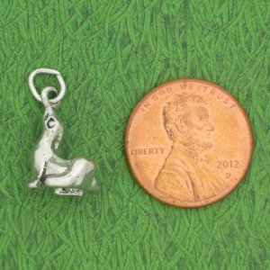 PLAYFUL SEAL Sterling Silver Charm